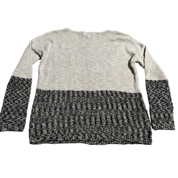 NWT INC Womens XS Two-Tone Long-Sleeve Sweater Silver, white, black NEW - Picture 2 of 8